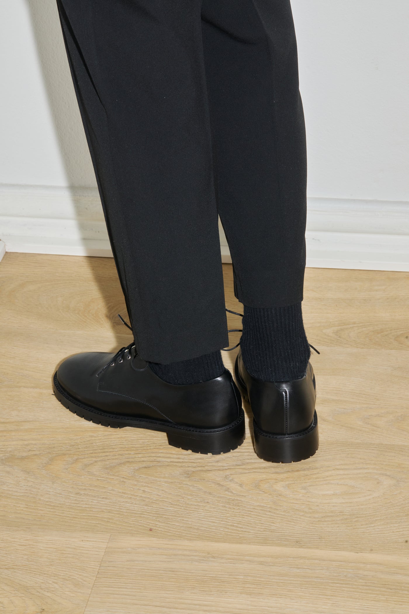 Ruby lace-up black